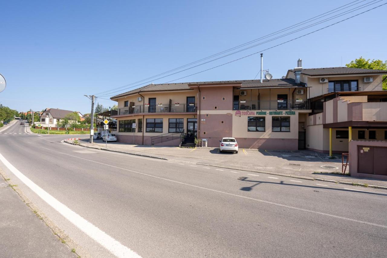 Penzion Toscana Nitra Exterior foto